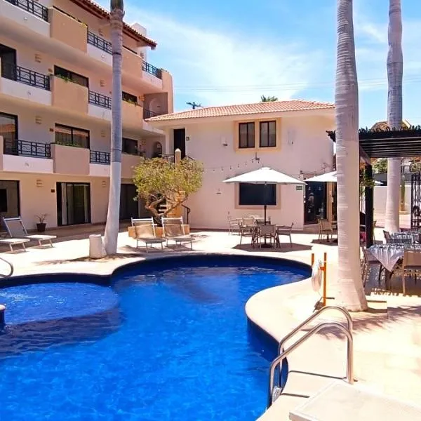 圣达菲洛斯卡沃斯别墅群酒店，位于El Manglito的酒店