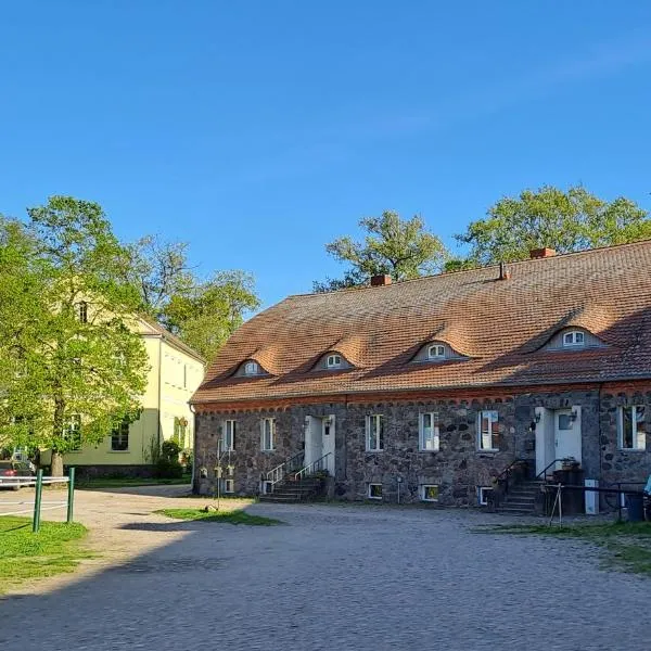 Inspektorhaus-Behlendorf，位于Steinhöfel的酒店