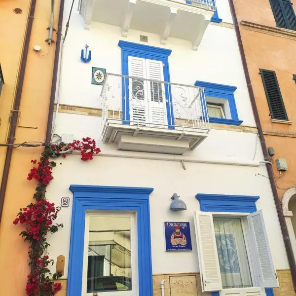 Acasadelpescatore Bed and Breakfast，位于圣贝内代托-德尔特龙托的酒店