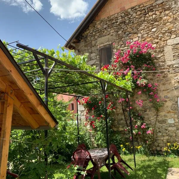 Guest House Ulaj，位于Vusanje的酒店
