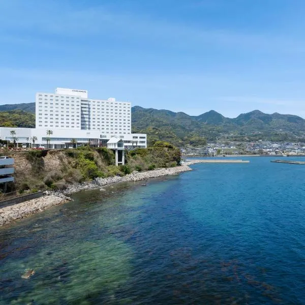 Grand Mercure Beppu Bay Resort & Spa，位于Bungotakada的酒店