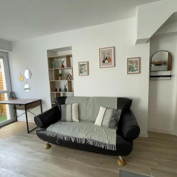 2-Appartement RDC avec jardin，位于芒特拉若利的酒店