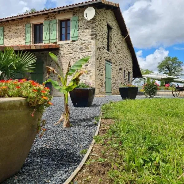 La Maison du Lac Lavaud，位于Saint-Quentin-sur-Charente的酒店