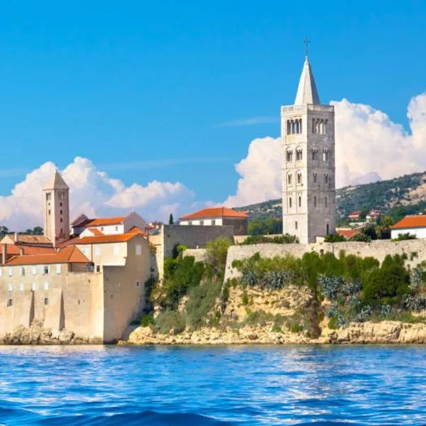 Rooms Nona Albina，位于拉布的酒店