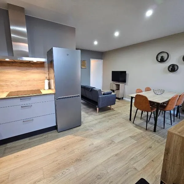 Appartement Le 96，位于Lurcy-Lévis的酒店