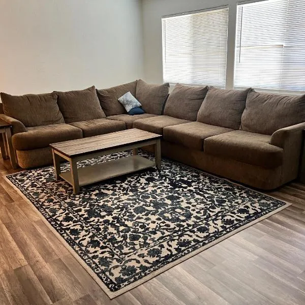 Lovely 1bed,1bath condo with free parking，位于弗雷斯诺的酒店