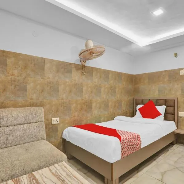 OYO Flagship Sada Shiv Guest House，位于Pipraich的酒店