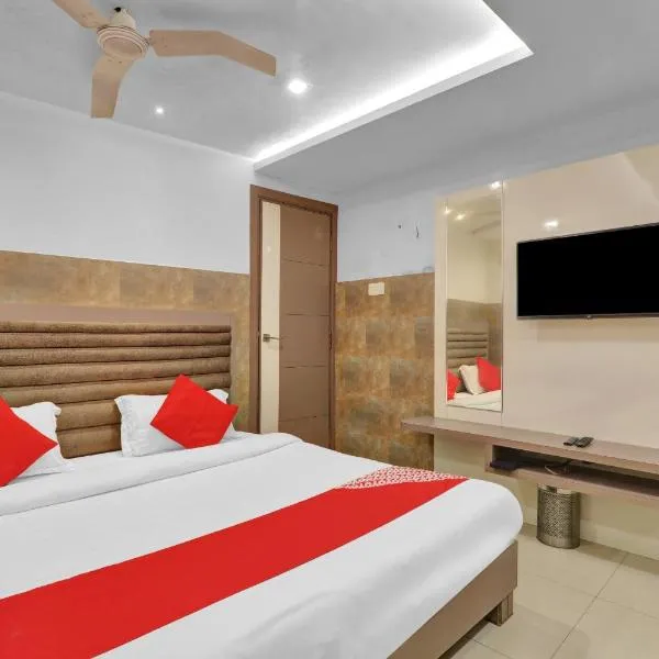 OYO Flagship Sada Shiv Guest House，位于Malāon的酒店