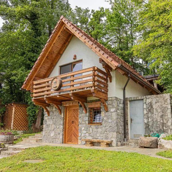 Vineyard Cottage Rataj 2，位于Škocjan的酒店