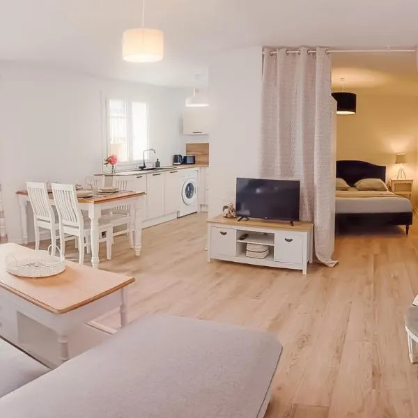 Appartement cosy en Provence，位于鲁塞的酒店