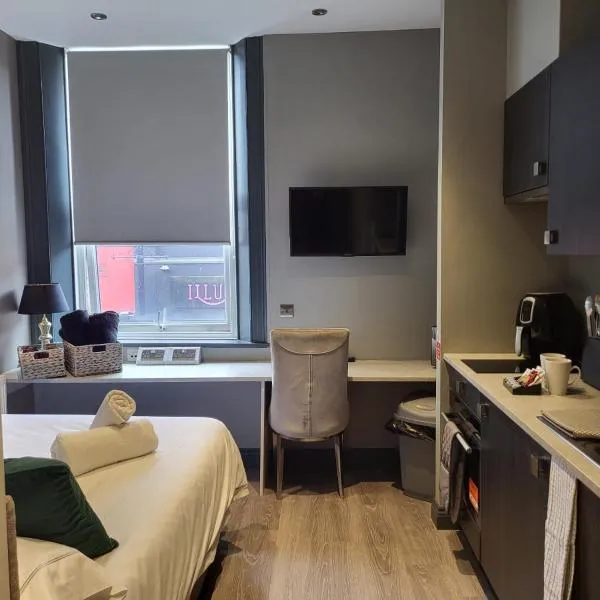 Tren-D Luxe Studio Apartment Room 3 - Contractors, Relocators, Profesionals, NHS Staff Welcome，位于Boldon的酒店