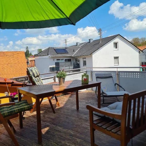 Ferienwohnung Pflüger mit Terrasse，位于瓦尔迪尔恩的酒店