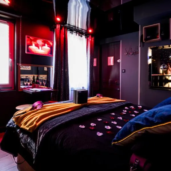 Loveroom sauna, balnéo, parking privé dans le centre de Honfleur，位于翁弗勒尔的酒店