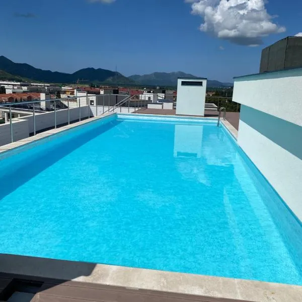 Apartman PORTO，位于特雷比涅的酒店