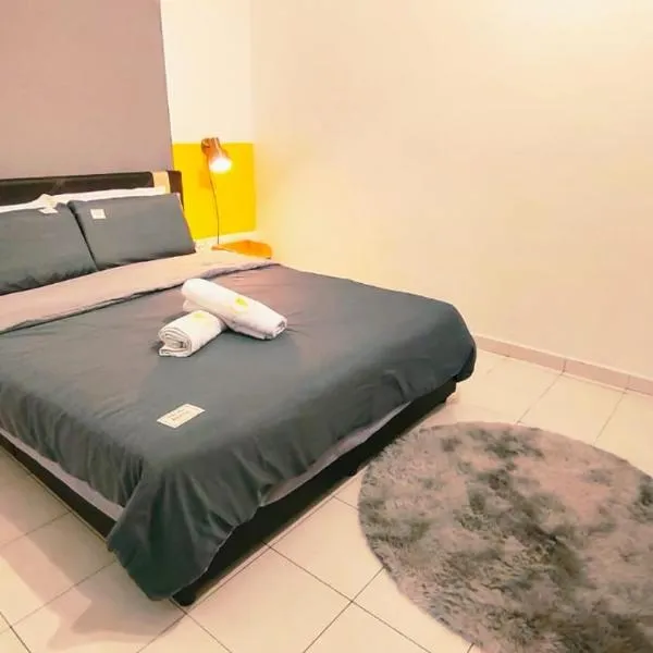 Area Indahpura or Taman Bersatu Kulai 3-4BR near AEON Airport JPO，位于古来的酒店