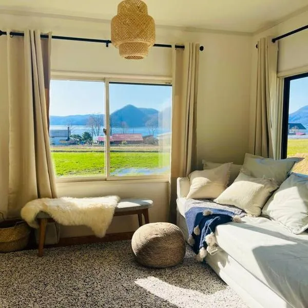 Toya Lakeview cottage - 100m to the Lakeshore & BBQ Space，位于洞爷湖的酒店