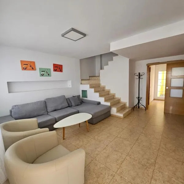Chalet adosado en la playa，位于库列拉的酒店