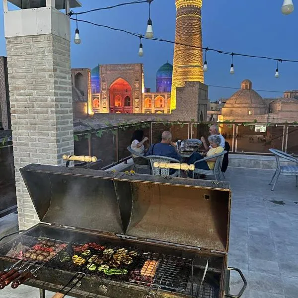 Golden Minaret with Restaurant，位于布哈拉的酒店