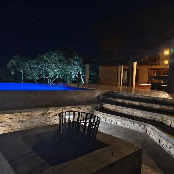 Tholo Private Game Lodge，位于沃姆巴斯的酒店