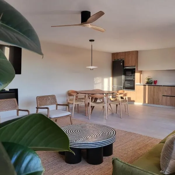 Limens Luxury Apartment，位于坎加斯德穆拉索的酒店