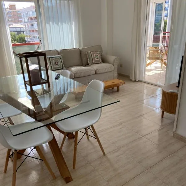 Apartamento en Voramar a 2 minutos de la playa，位于贝尼卡西姆的酒店