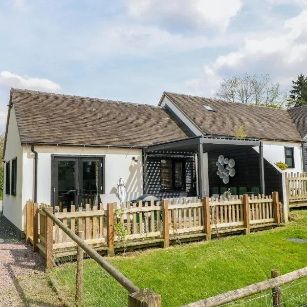 The Wood Shed, Bank Top Farm，位于阿什伯恩的酒店