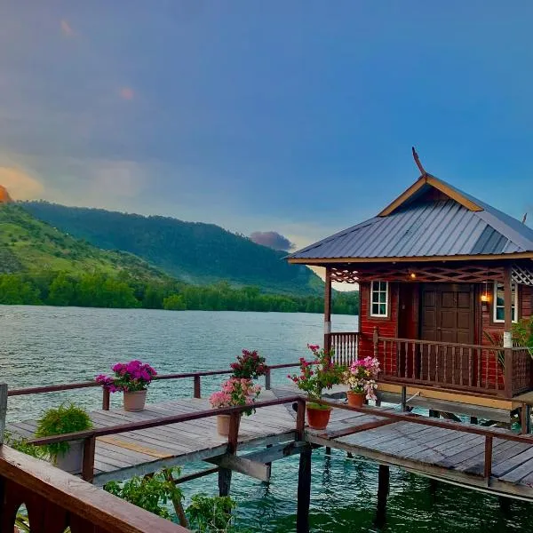 Parapat Water Village Resort，位于Pulau Mabul 的酒店