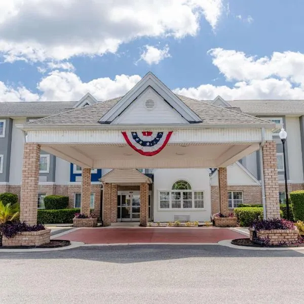 Microtel Inn & Suites by Wyndham Kingsland Naval Base I-95，位于金斯兰的酒店
