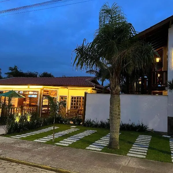 Pousada Buena Onda - Garopaba-SC - 50m da Praia，位于加罗帕巴的酒店