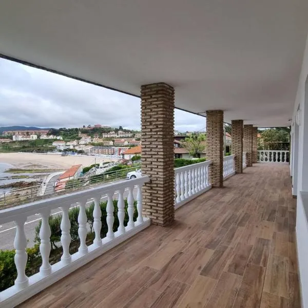 Playa de Comillas，位于柯米拉斯的酒店