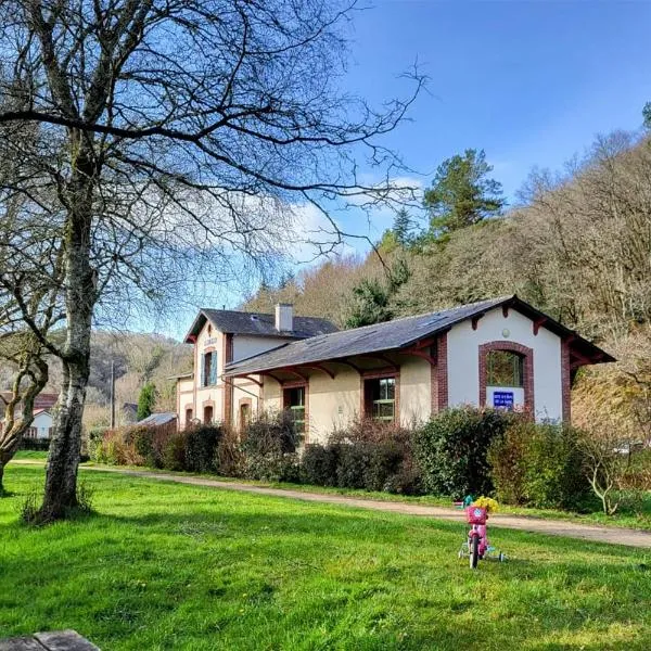Ostal Scrignac - Gîte d'étape de la Gare，位于Scrignac的酒店