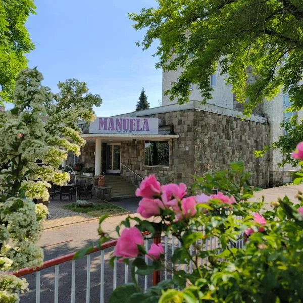 Manuela Ifjúsági Hotel，位于Balatonszőlős的酒店