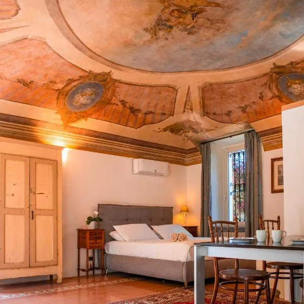 Cascina Ambrosia Residenza d'Epoca，位于阿斯蒂的酒店