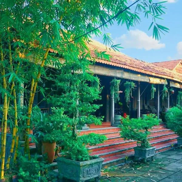 Út Bình Homestay，位于永隆的酒店