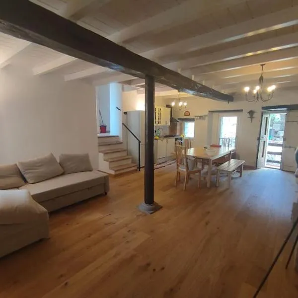 La casa nel borgo，位于贝尔切托的酒店