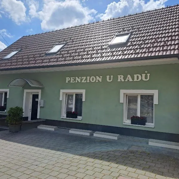 Penzion u Radů，位于胡斯托佩切的酒店