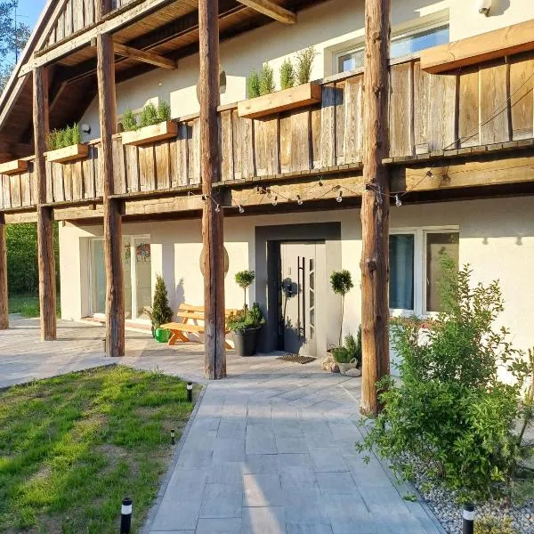 Dwór pod Sosnami Kaszuby, sauna，位于奥斯特基采的酒店