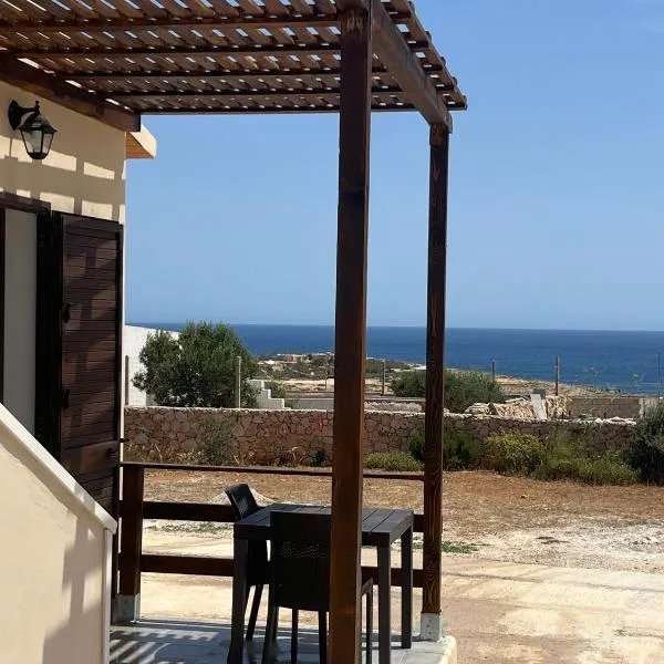 Madomare Case al Mare，位于兰佩杜萨的酒店