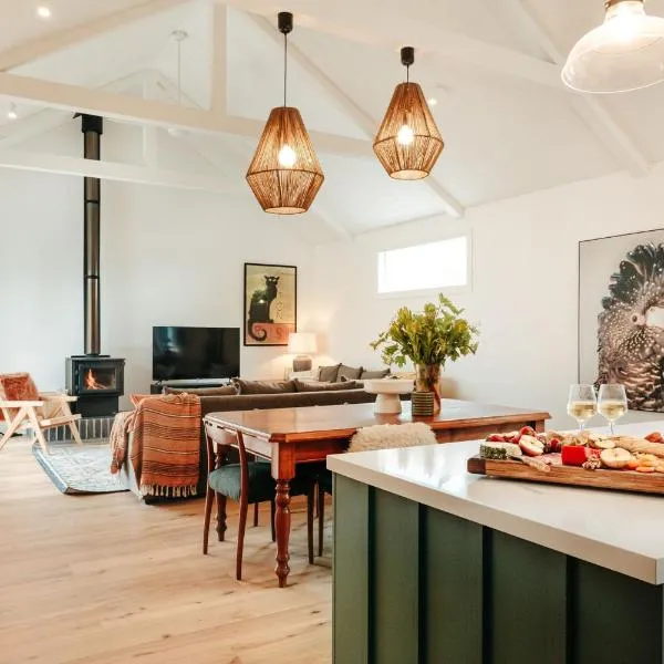 Dorothea- stylishly designed home in Trentham，位于Trentham的酒店