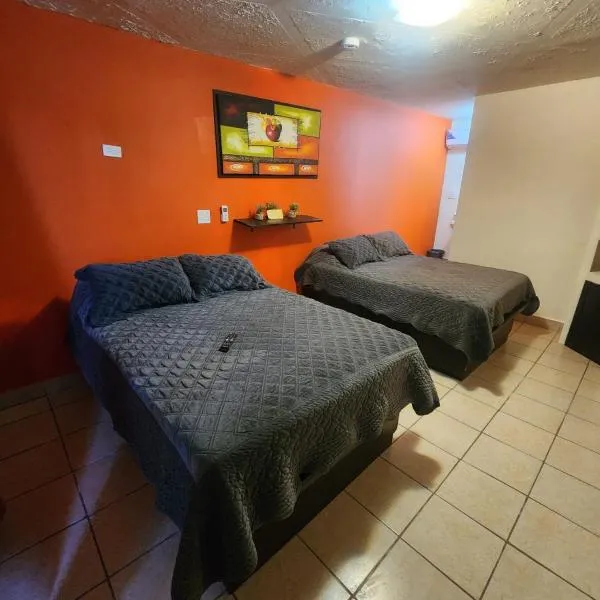 Orange condo，位于圣费利佩的酒店