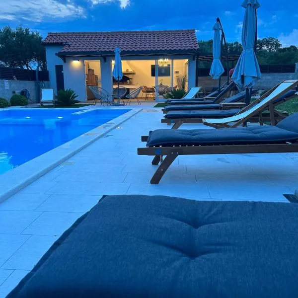 Apartments Angelo，位于比比涅的酒店