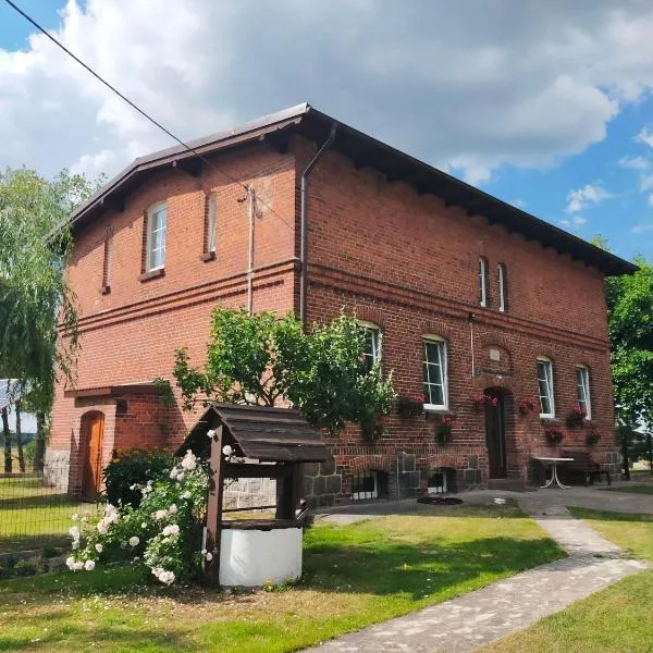 Dębowe dawna leśniczówka，位于Średnia Huta的酒店