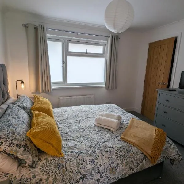 Chy Lowen Private rooms with kitchen, dining room and garden access close to Eden Project & beaches，位于Saint Blazey的酒店