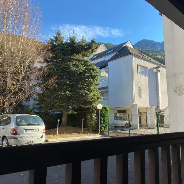 T2 Saint Lary Soulan village，位于圣拉里苏朗的酒店