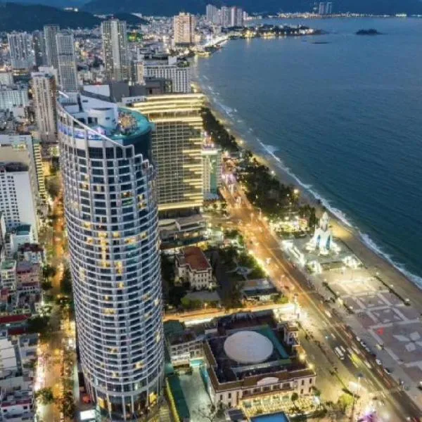 One Beachfront PanoramaNhatrang，位于芽庄的酒店