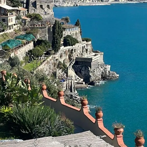 Villa Girasole Luxury Amalfi Coast，位于米诺利的酒店