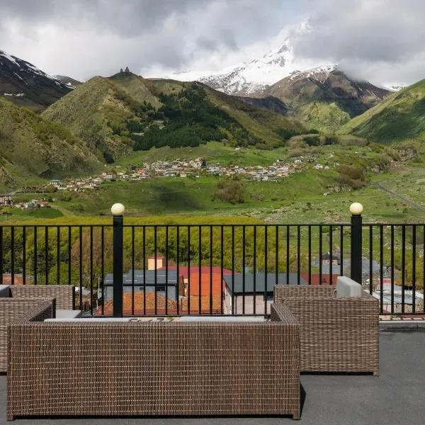 Hotel Memoir Kazbegi by DNT Group，位于卡兹贝吉的酒店