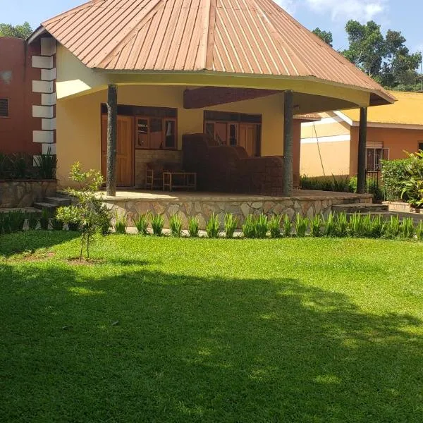 Secrets Guest House Entebbe，位于恩德培的酒店