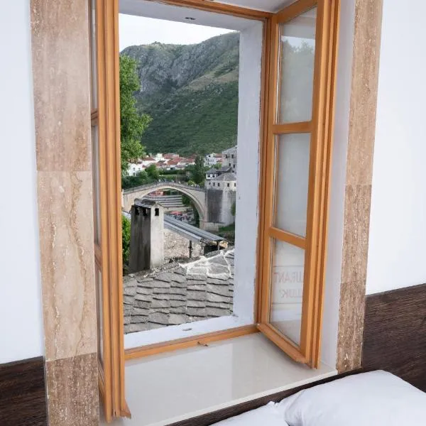 Sunrise Apartments - with Old Bridge view，位于莫斯塔尔的酒店