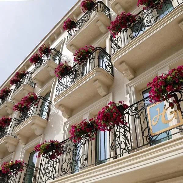 Hotel Plaza Berat，位于培拉特的酒店